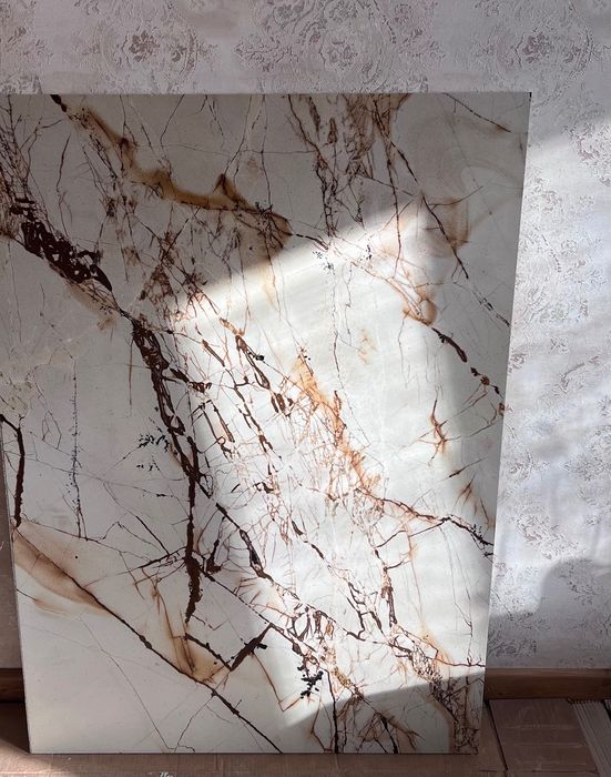 Мрамор куском 107/77 см