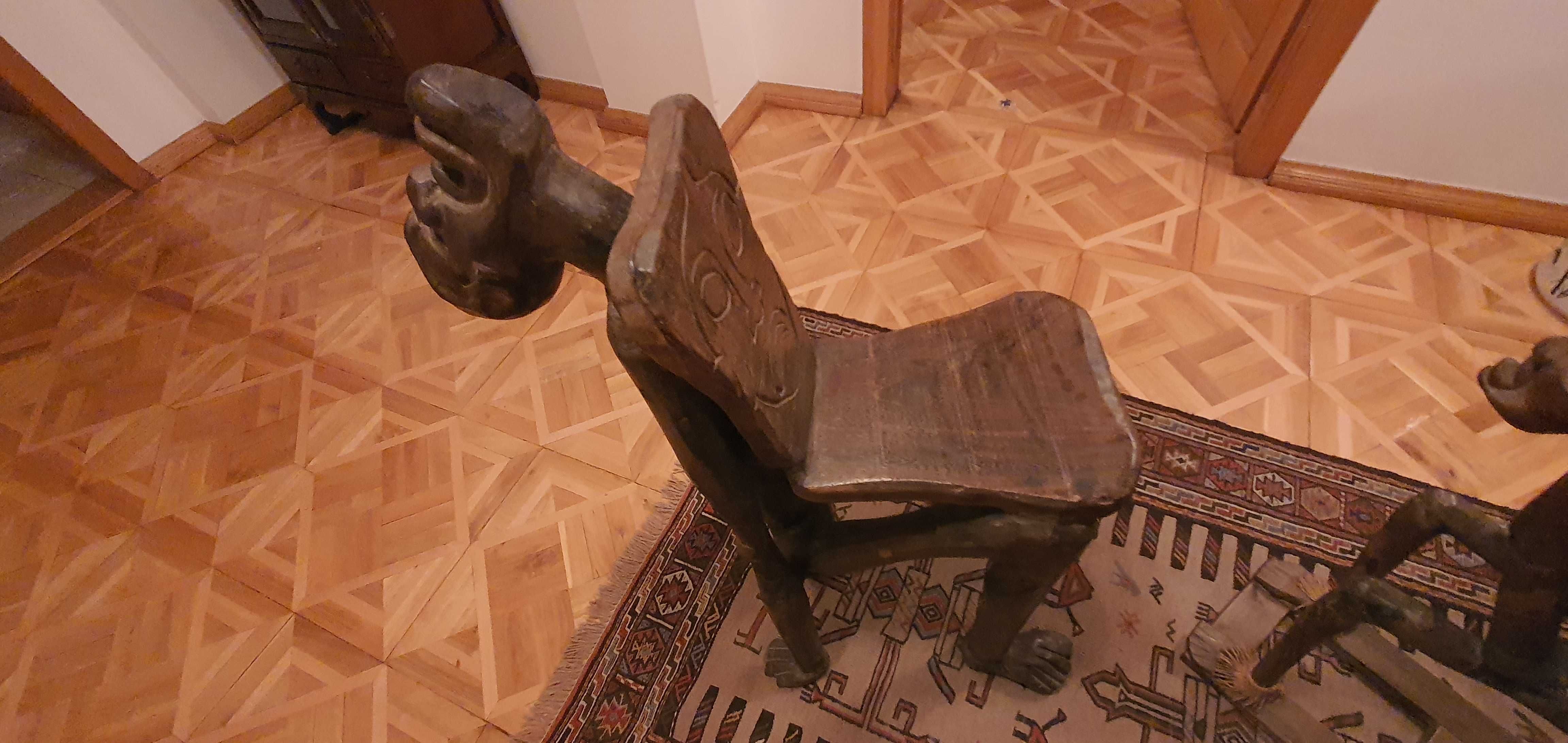 Afrykański stolik i krzesło do aranżacji wnętrz > pamiątka z Indonezji