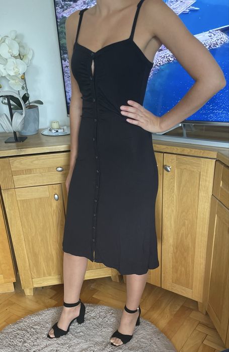 Elegancka sukienka na pasek