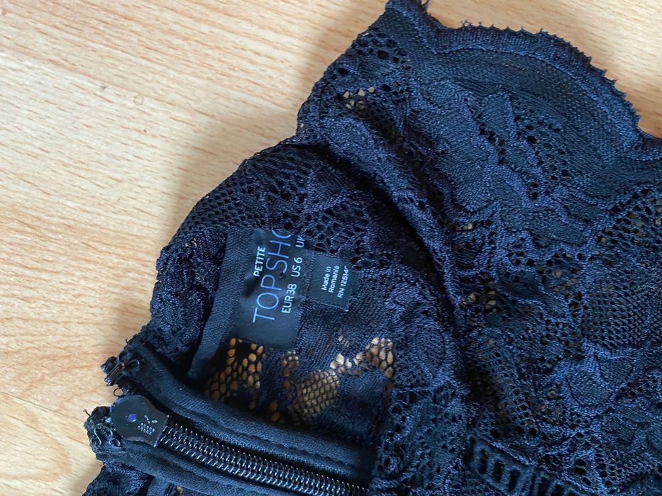 Sukienka wizytowa czarna koronka