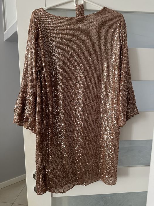 Sukienka zlota cekinowa