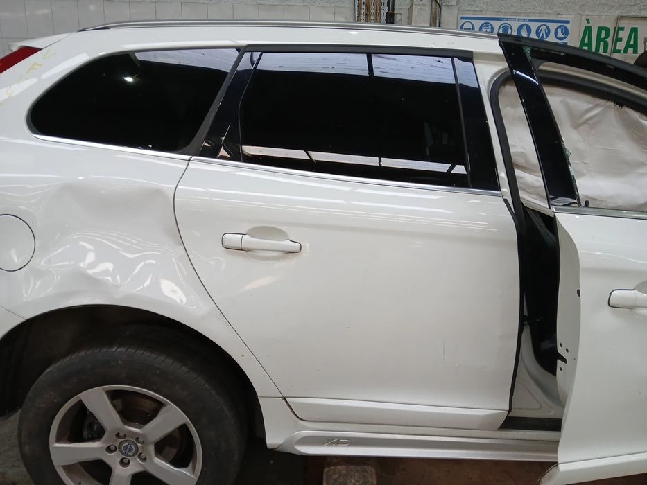 Porta trás direita VOLVO XC60 I (156)