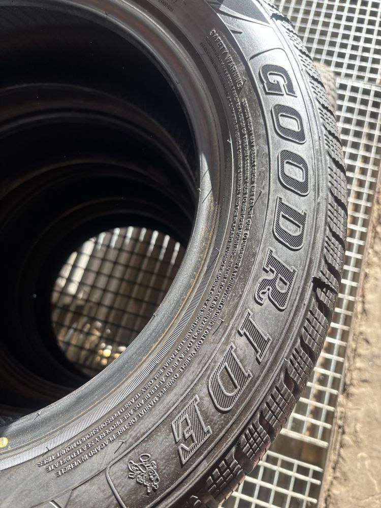 Komplet opon zimowych 185/65 R15 bdb stan