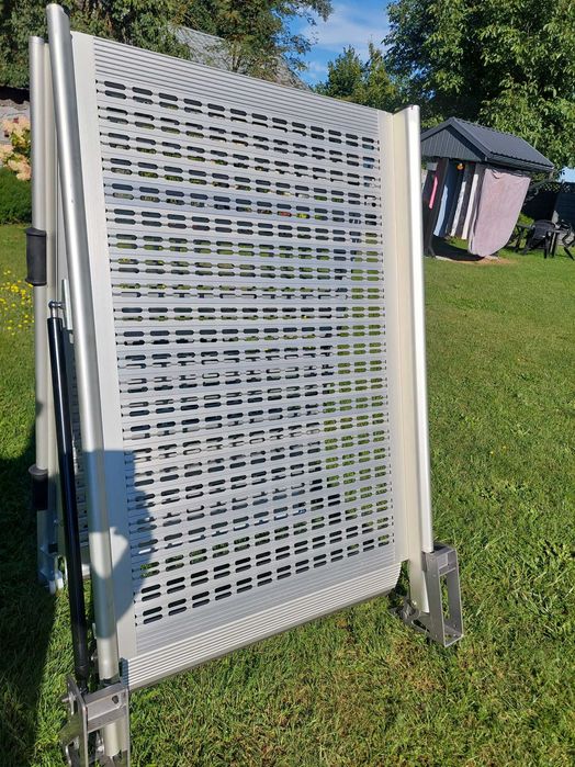 Rampa załadowcza do busa  Nr 8 Jak Nowa