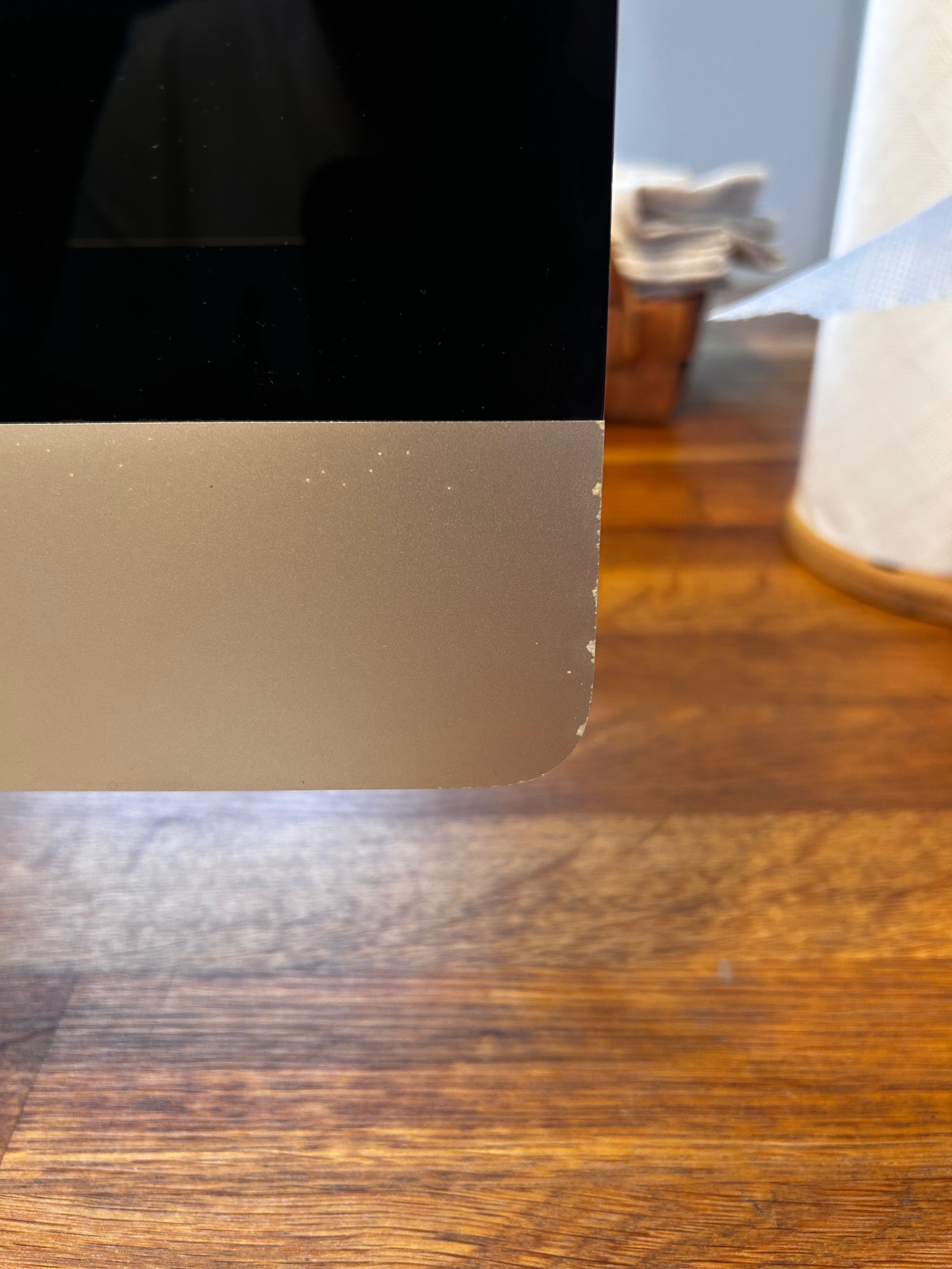 Apple iMac 21.5” Modelo A1418 (comprado novo em 2020)