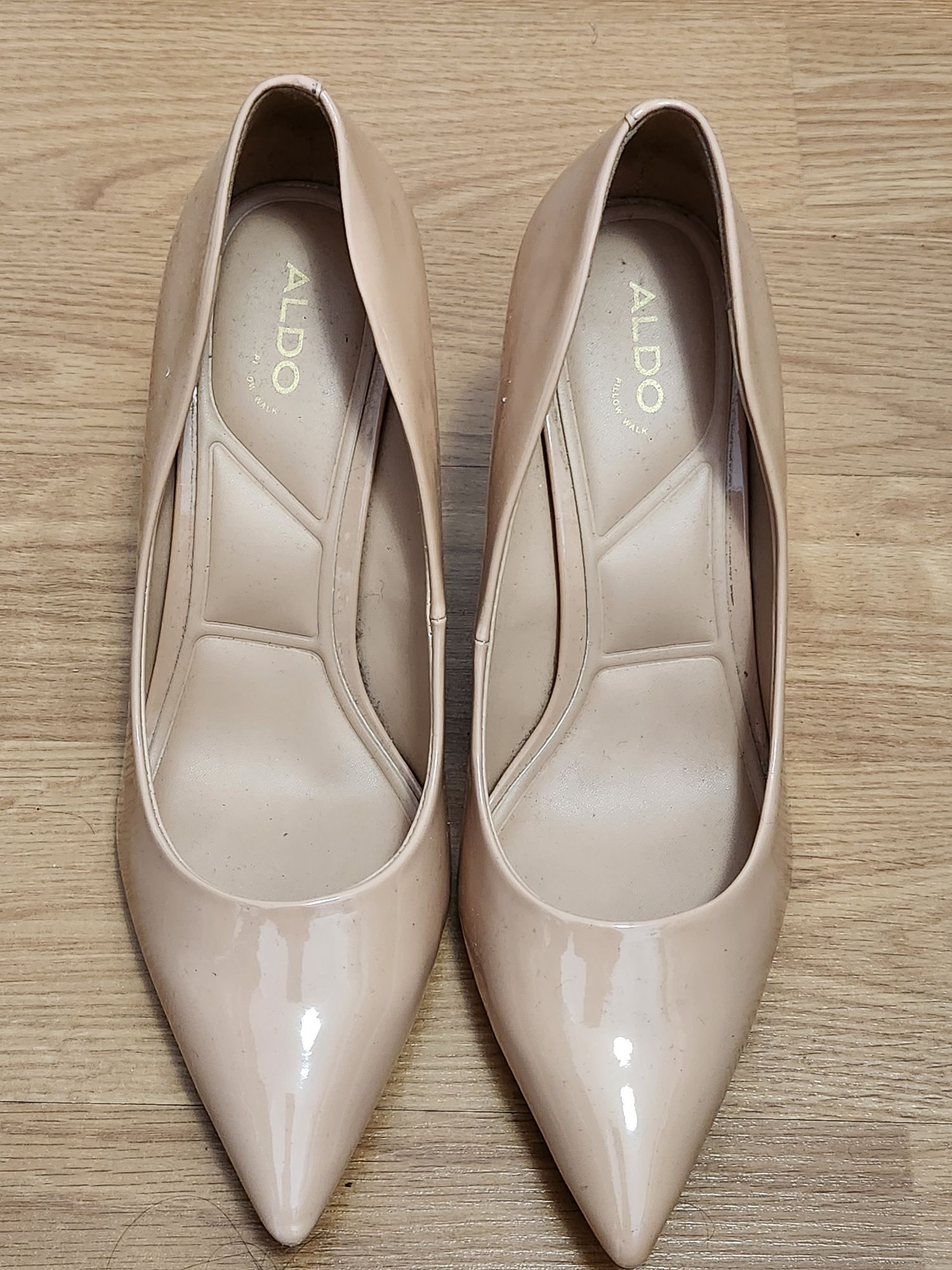 Sapatos 39/40 Guess. Aldo. Pikolinos. Unisa.