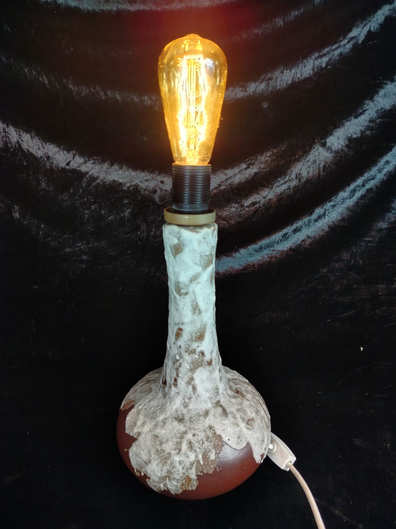 Stara duża piękna lampa Lava