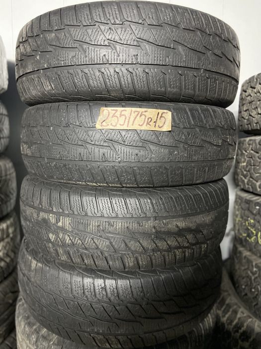 Шини Р 15 235/75,  болото,М/Т ,комплекти,пари.
