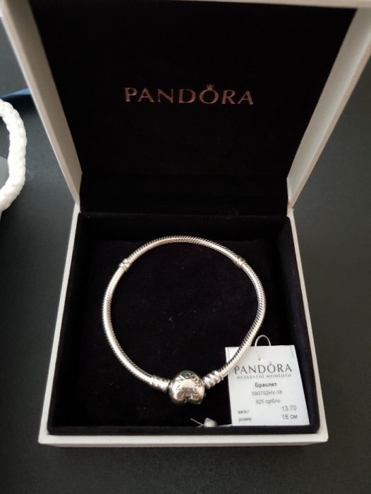 Продам оригинальный браслет Pandora