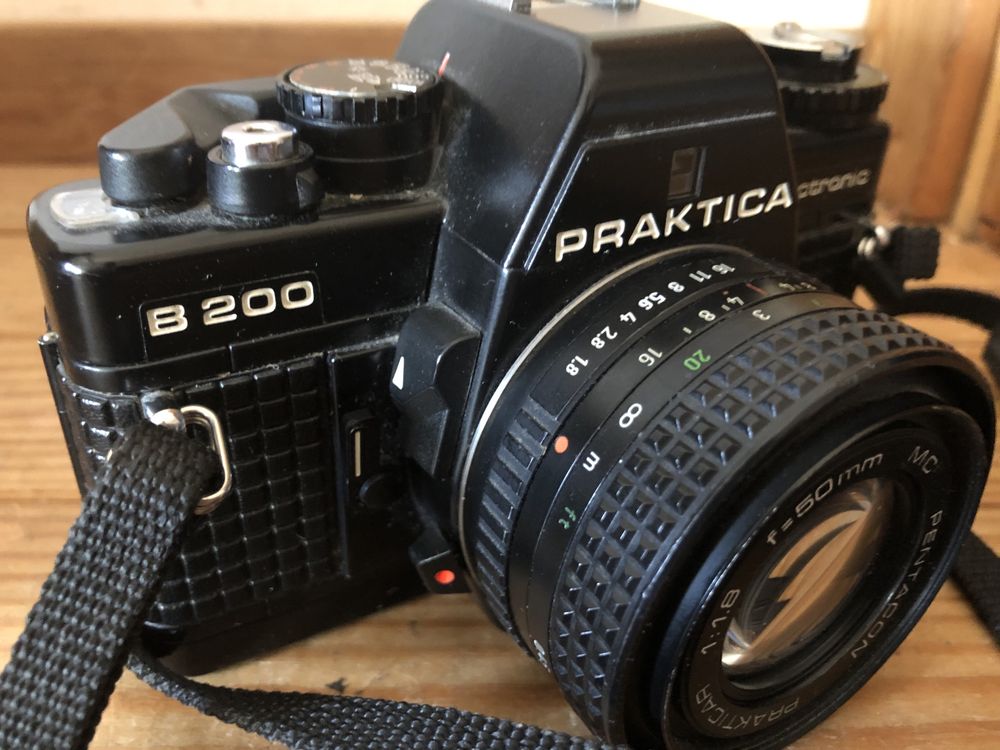 Praktica B 200 electronic maquina fotografica