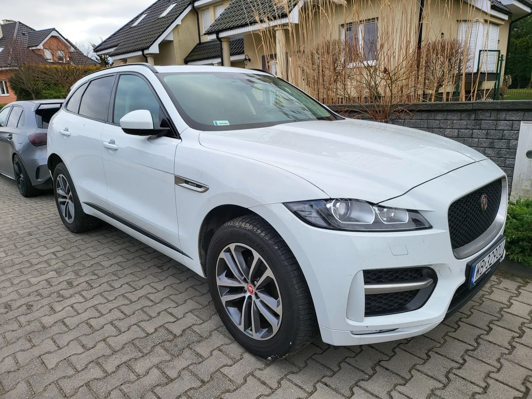 Jaguar F-Pace JAGUAR F-PACE 2.0D I4 240 KM AWD Auto R-Sport MY20 I właściciel