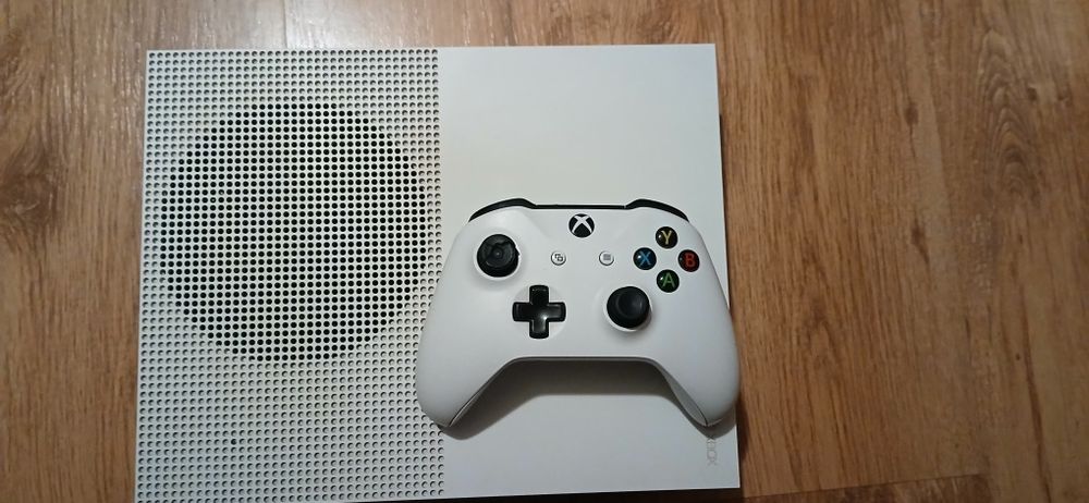 XBOX One S 1TB Pad