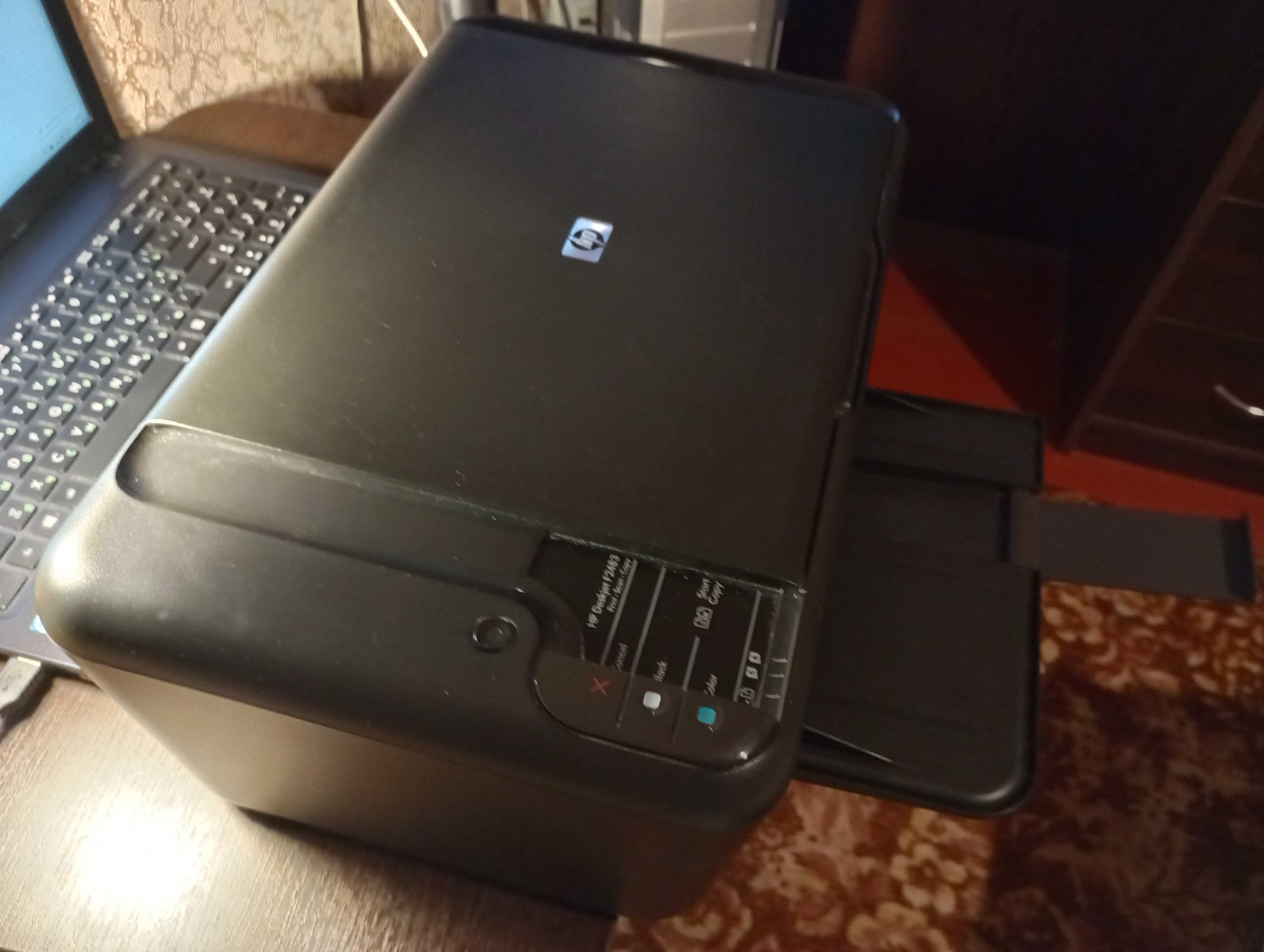 HP DeskJet F2483 принтер/сканер.