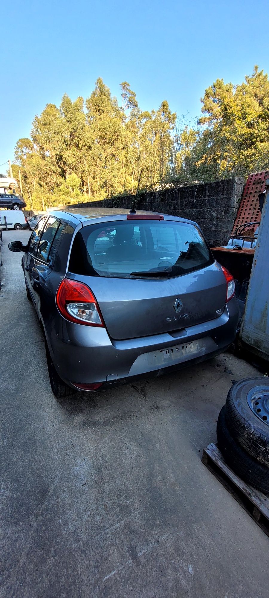 Renault clio 3 1.5 dci 2010