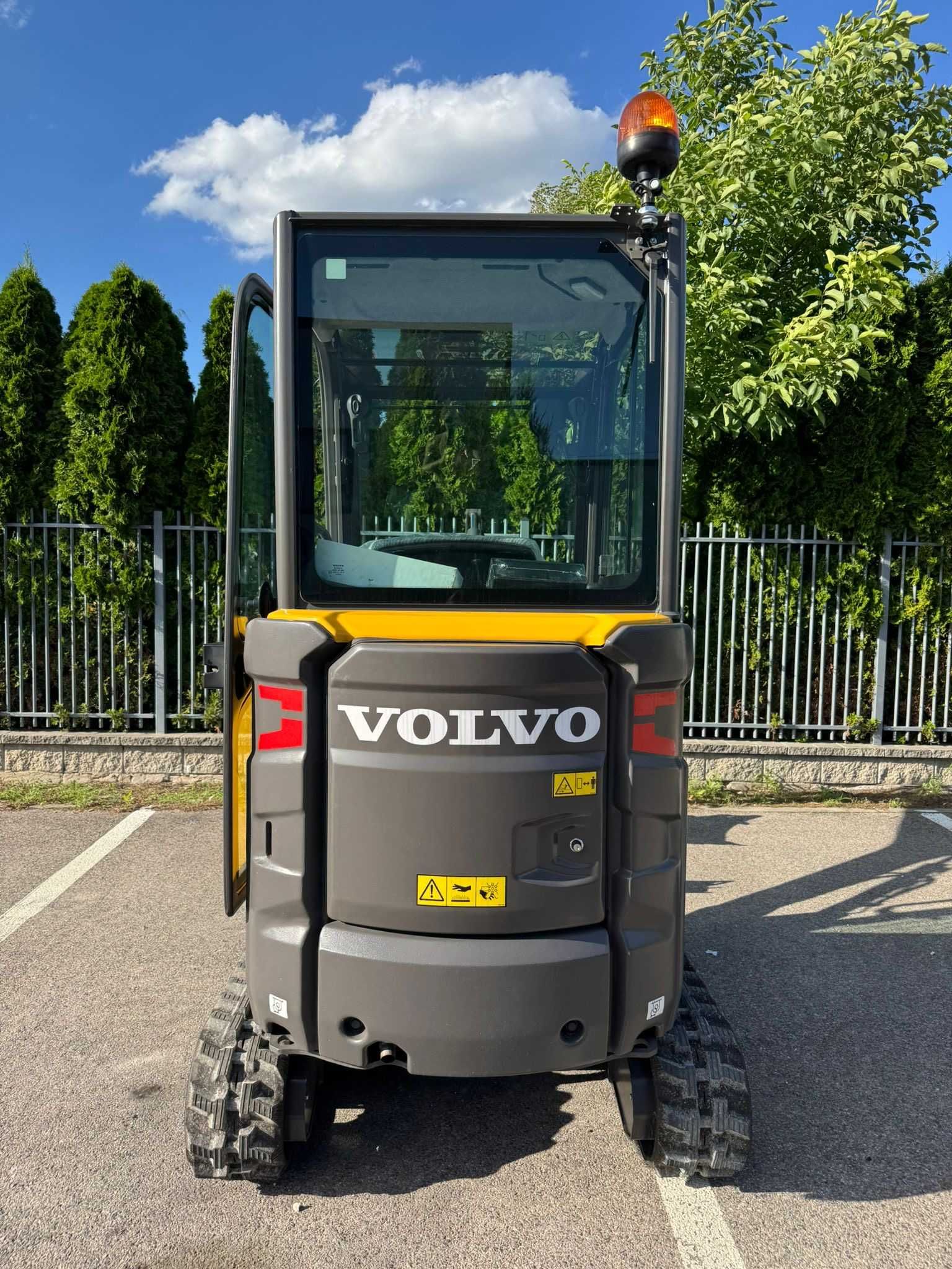 Minikoparka VOLVO EC18E ! 3 Łyżki + Szybkozłącze mechaniczne i inne !