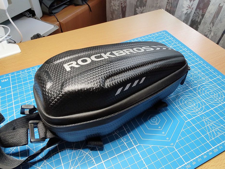ROCKBROSS 2L sztywny wodoodporny kufer na ramę 23x11x9cm bdb stan