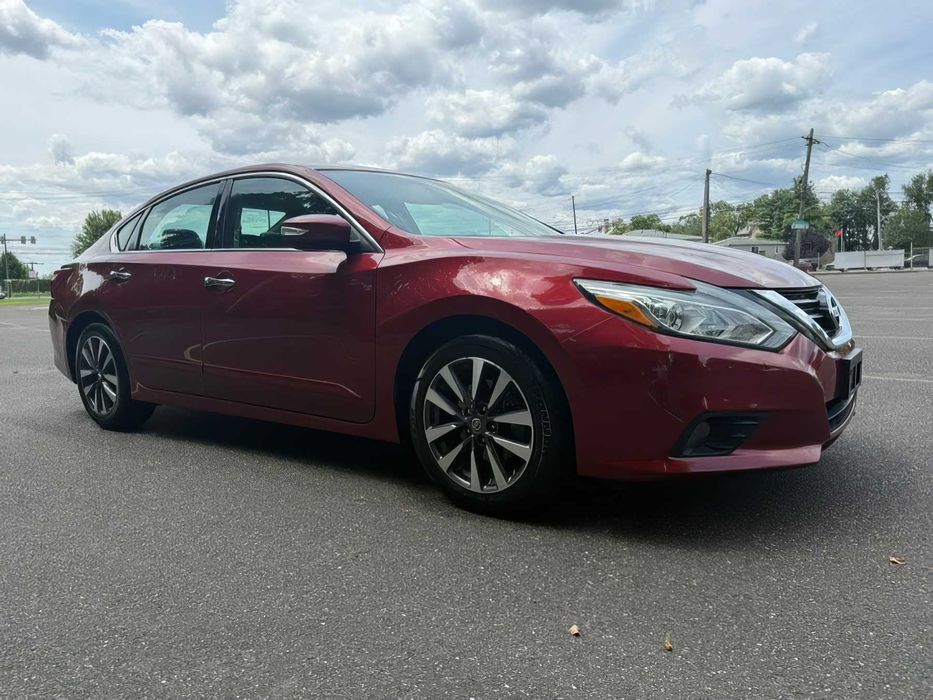Nissan Altima      2017