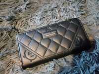 Nowy czarny śliczny portfel pikowany Eco skórka stylowy kopertowy