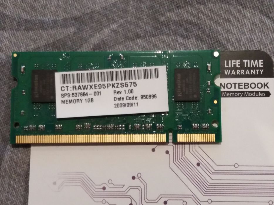 Memória RAM Kingston 1GB 1R×8 PC2 - 6400S para Notebook