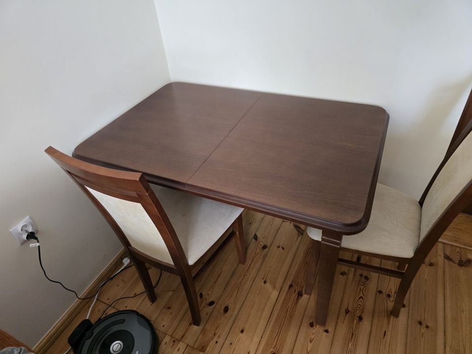 Stół 80x120(+70)cm + dwa krzesła.