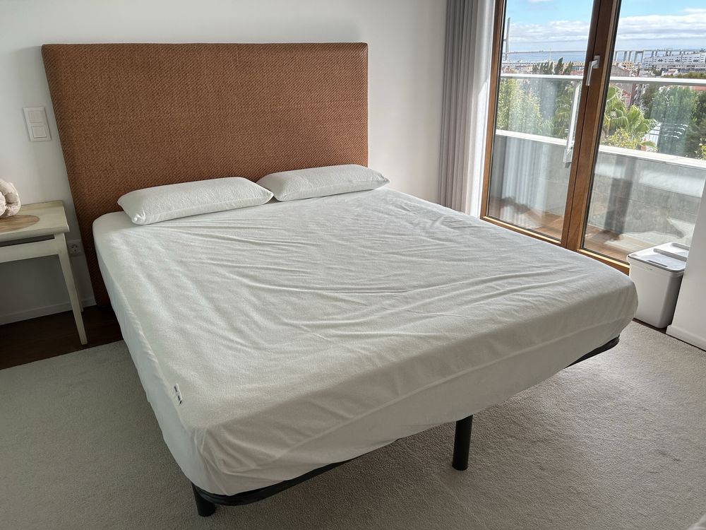 Cama de Casal Completa (c/ colchão)