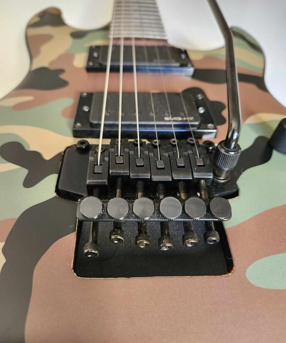 Guitarra Dean Vendetta 2.0 Camouflage