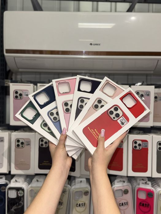 Силіконовий чохол Silicone Case з металевими кнопками для iPhone