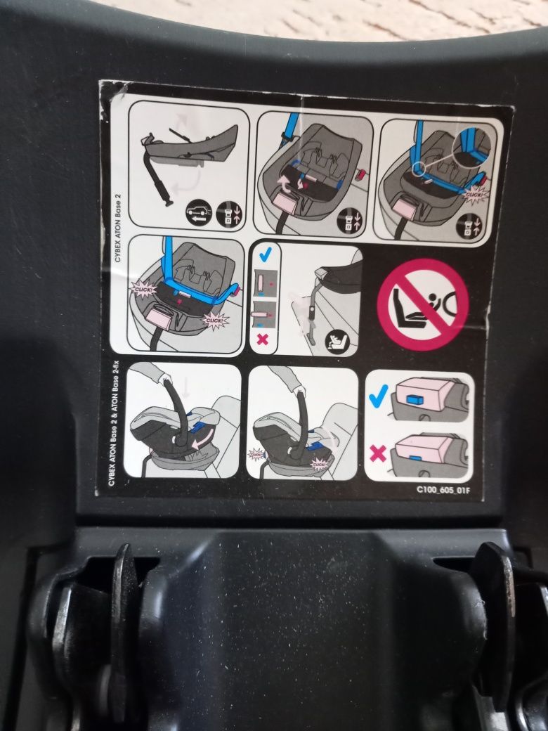 Fotelik z bazą Cybex Aton 2