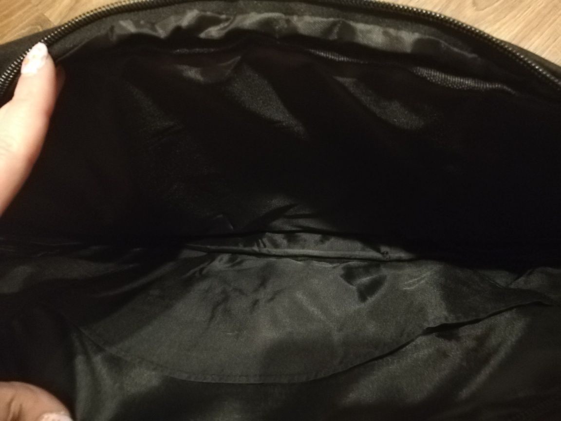 Nowa torba na laptopa