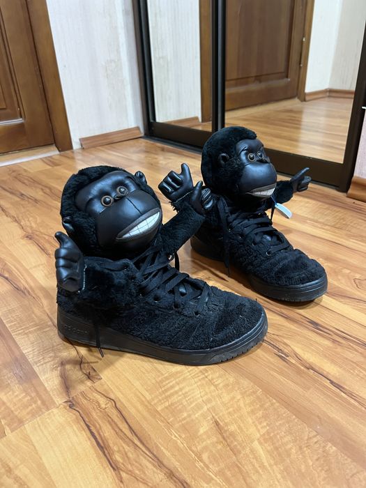 Jeremy Scott gorila