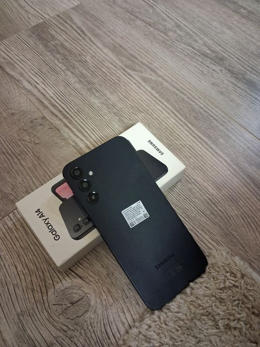 Телефон Samsung Galaxy A14