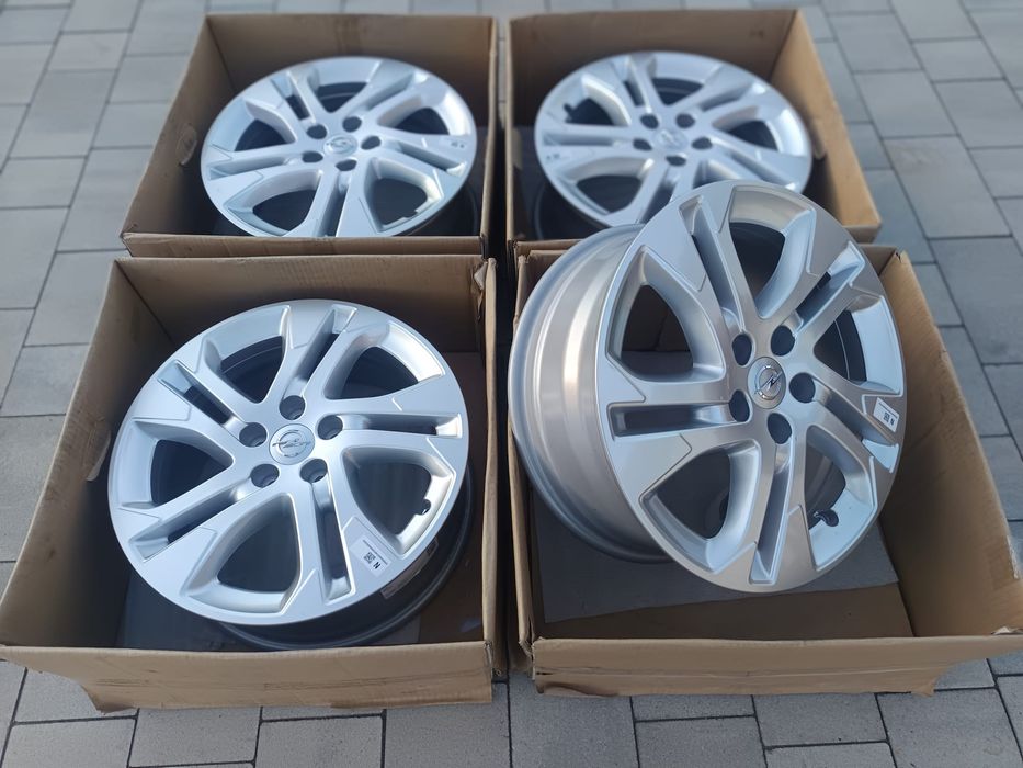 #O1 Alufelgi R17 5x108 Opel Astra Combo Grandland X Vivaro C