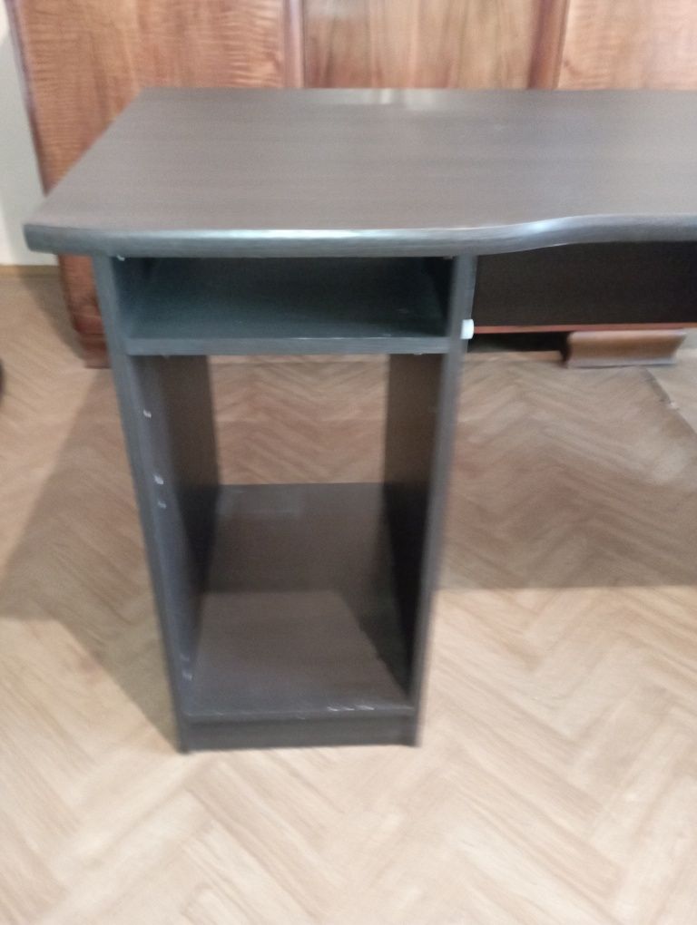 Biurko młodzieżowe