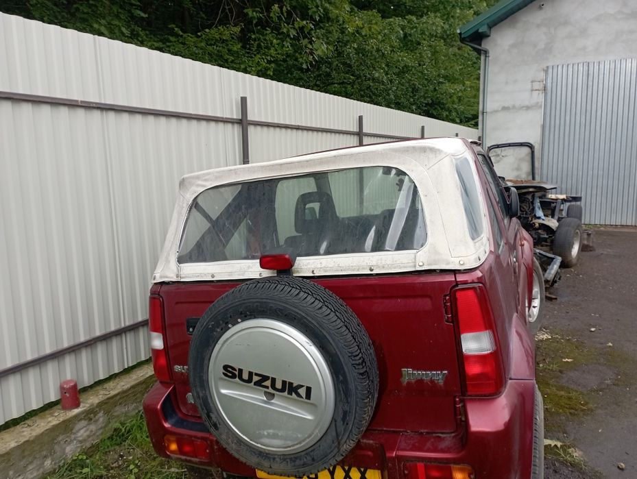 Suzuki jimny 2006 запчастини