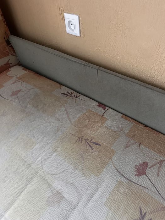 Продам диван 140 200