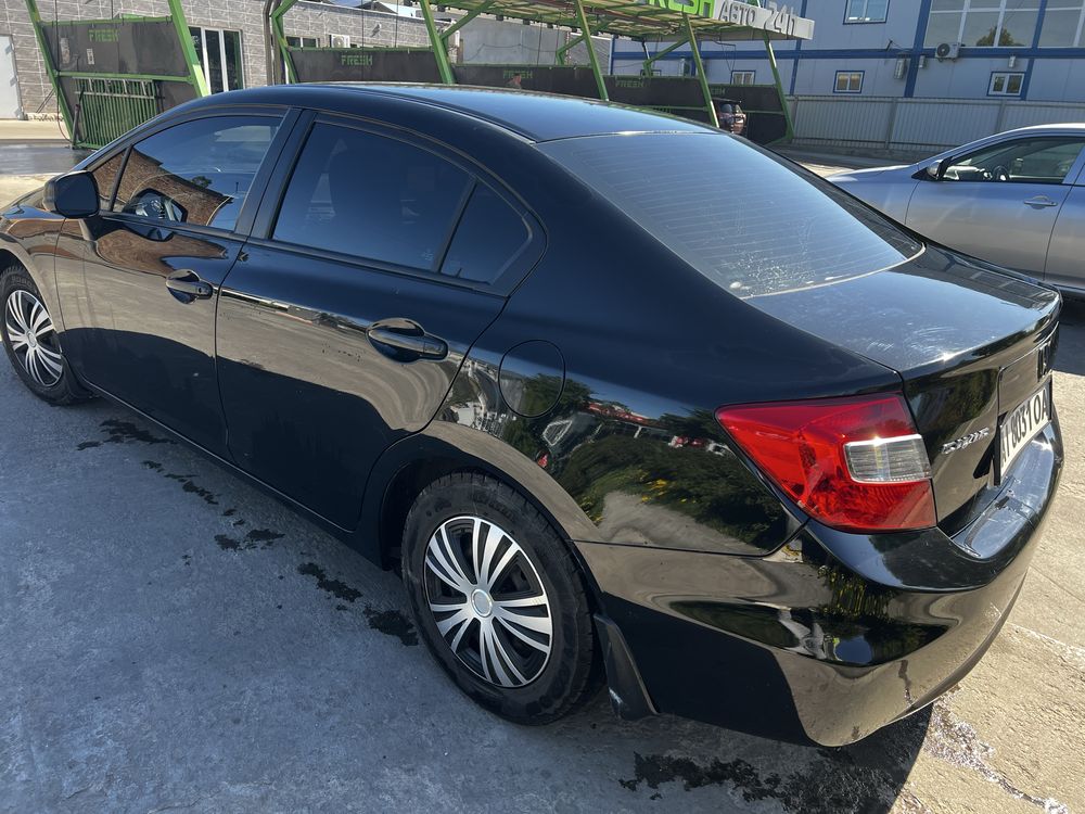 Honda Civic 2011 1.8 бенз
