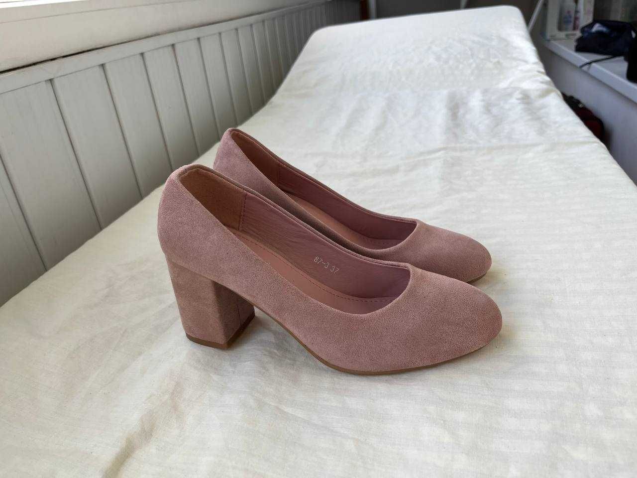 Жіночі туфлі (р.37, колір беж)