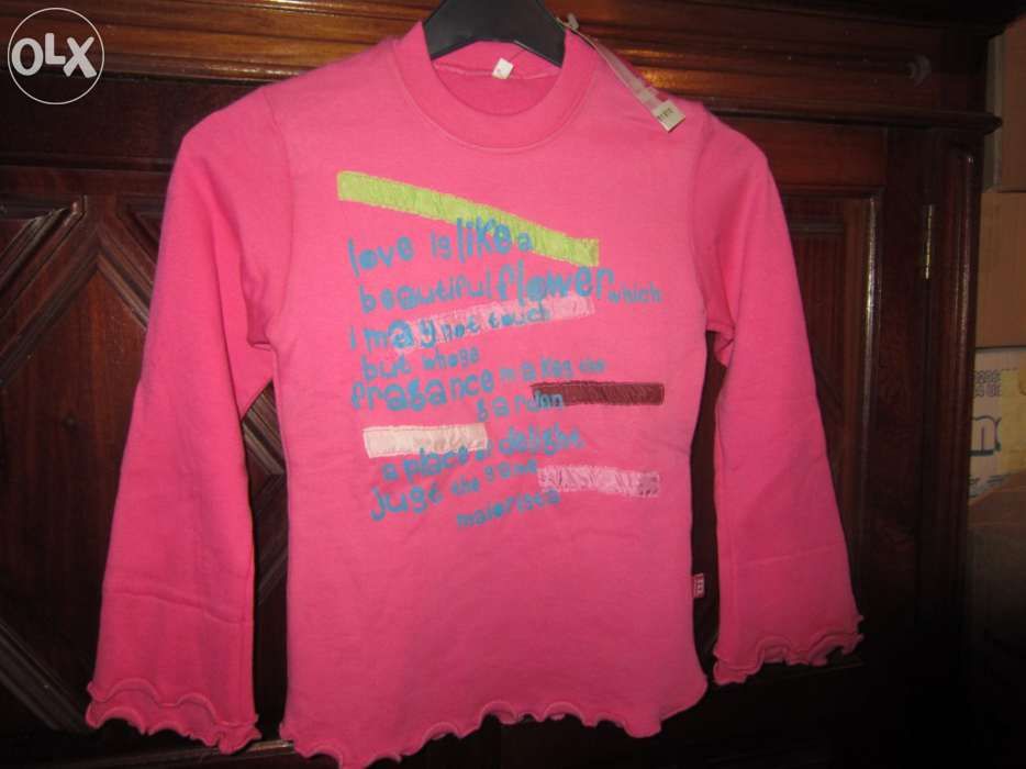 Camisola de menina rosa com letras azuis 10 anos