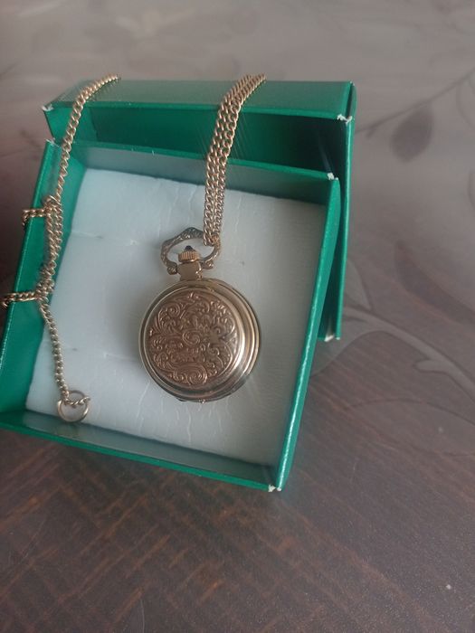 Продам новие часи-кулон ,,ЧАЙКА,, ссср