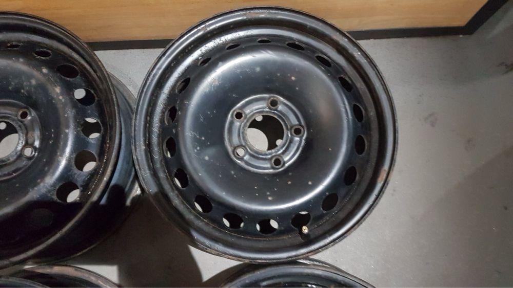 Металеві диски 5х114.3 R16 на Nissan Leaf, підходять на Toyota