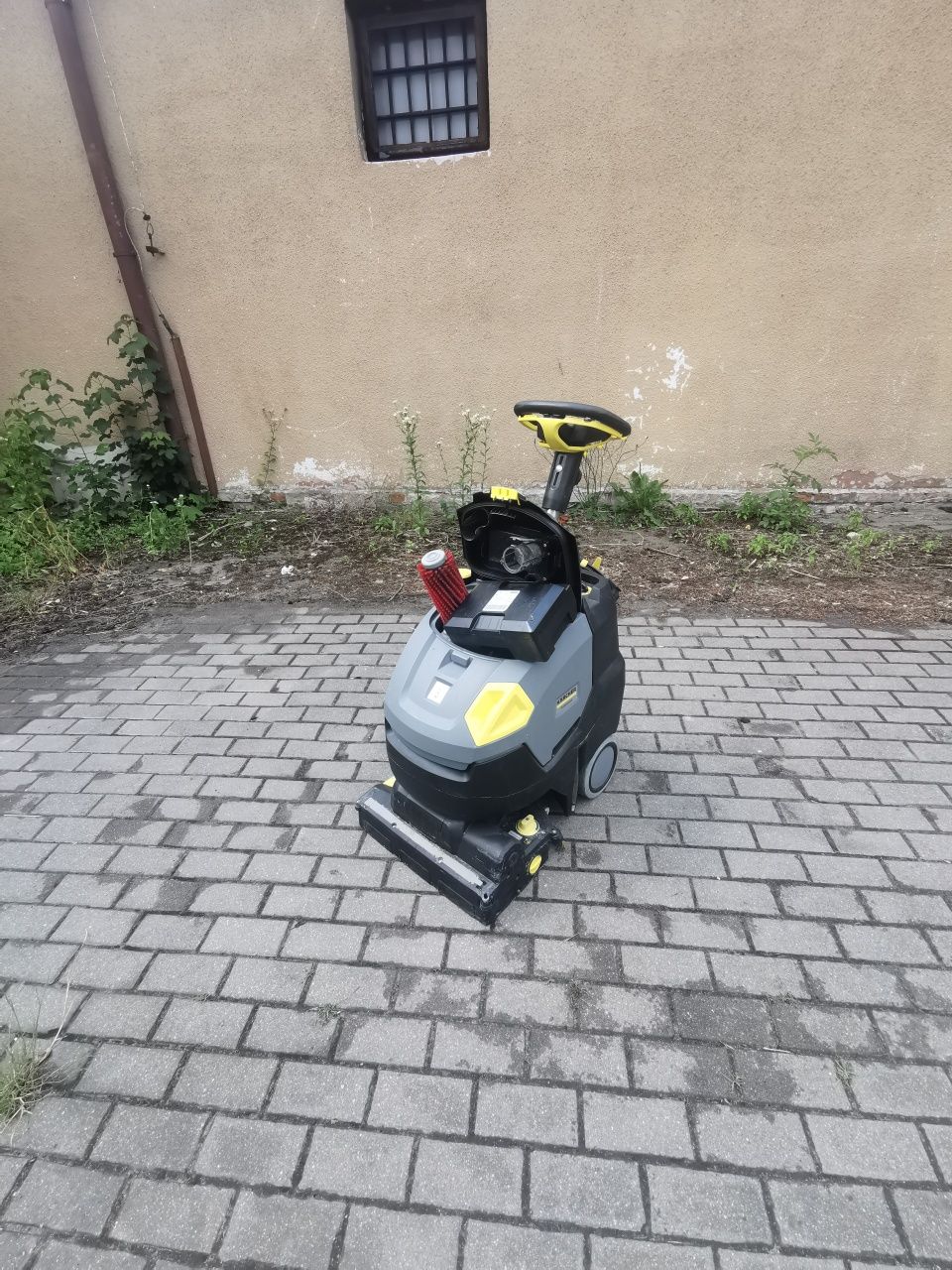 Szorowarka, zamiatarka Karcher Hako Comac z Niemiec