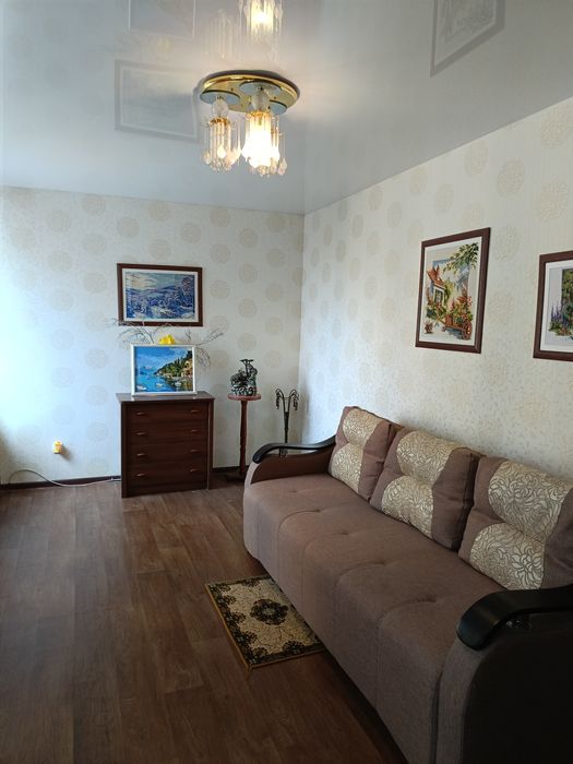 Продам 4 кімнатну квартиру, з автономним опаленням, велика кухня,Тинда