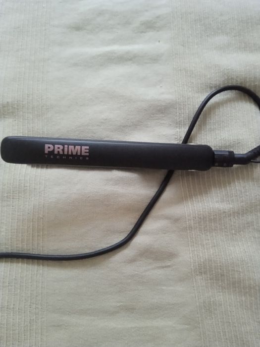 Випрамляч для волосся та фен