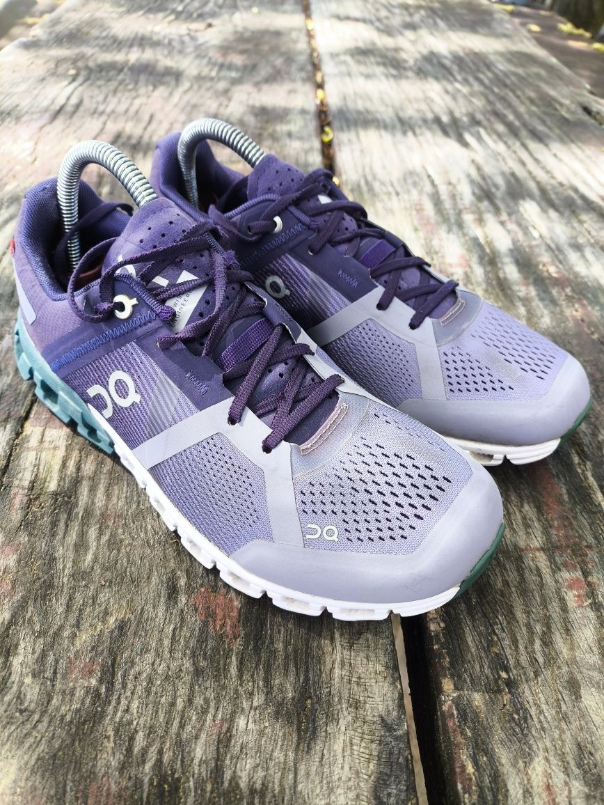 On Running Cloudflow Damskie Buty do biegania rozmiar 38.5 cm
