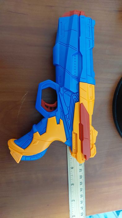 Пістолет на пульках