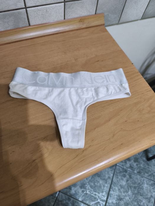 Stringi Calvin Klain