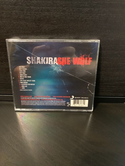 CD - Shakira She Wolf