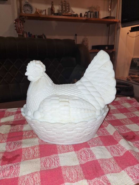 Porcelanowa kura biała PRL.