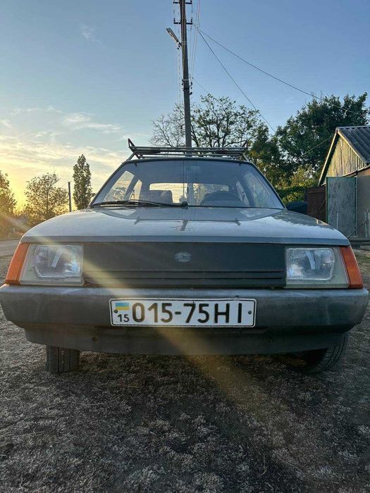 Автомобіль Таврія 1102