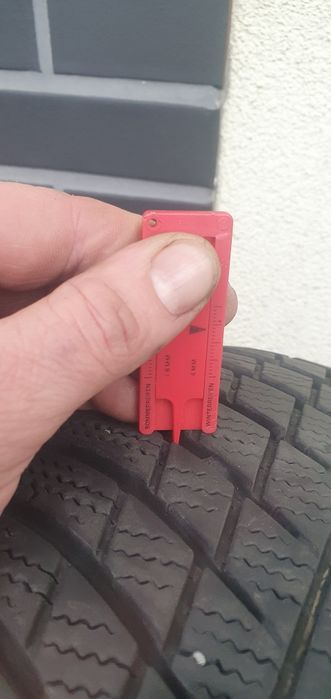 Felgi aluminiowe opony zimowymi R16 BMW E